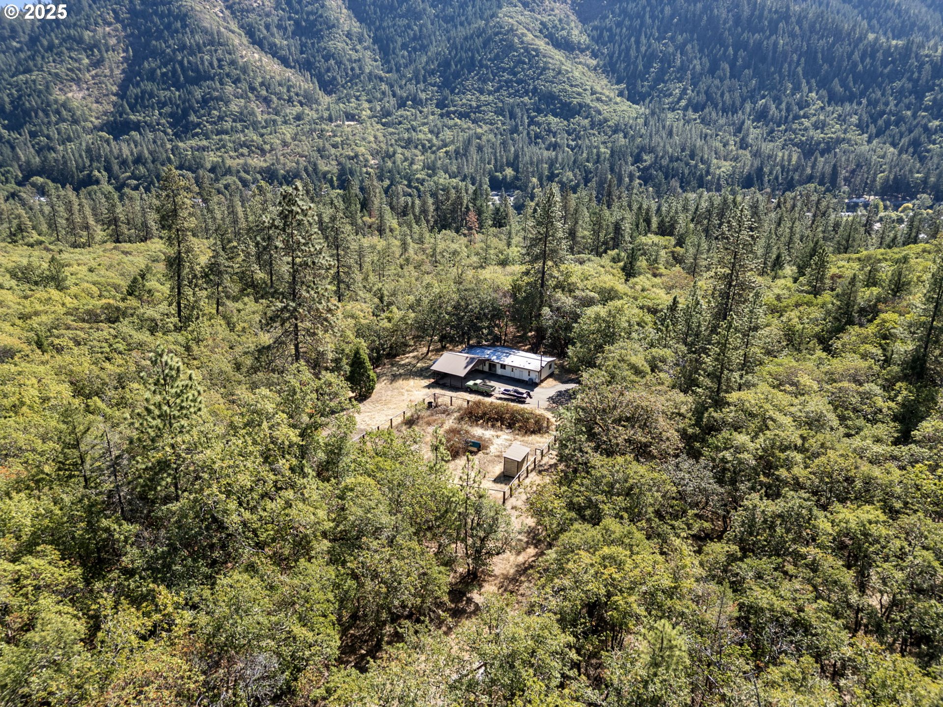 4980 Foothill Boulevard Grants Pass, OR 97526 - Photo 6 of 45