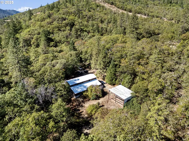 $574,900 | 4980 Foothill Boulevard, Grants Pass, OR 97526