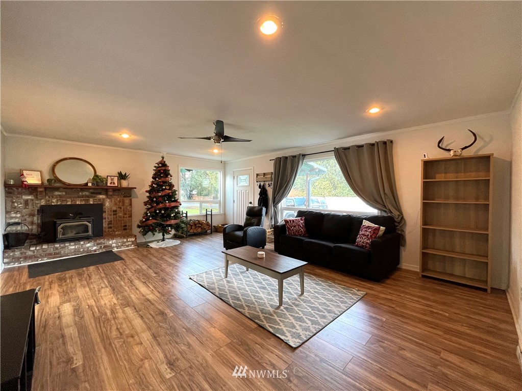 1670 Sutherland Street Forks, WA 98331 - Photo 3 of 23 Gallery Image 3