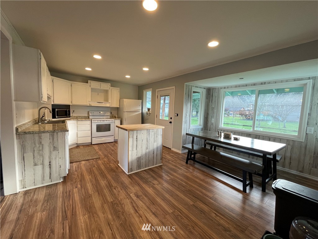 1670 Sutherland Street Forks, WA 98331 - Photo 7 of 23 Gallery Image 7