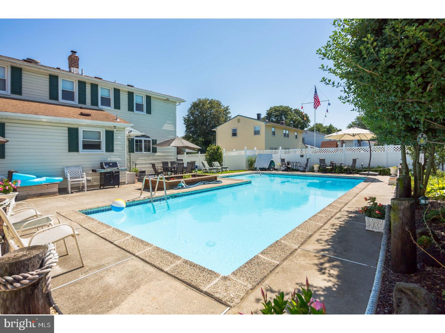 8 Stonebridge Road Cherry Hill, NJ 08003 - Photo 3 of 25 Gallery Image 3