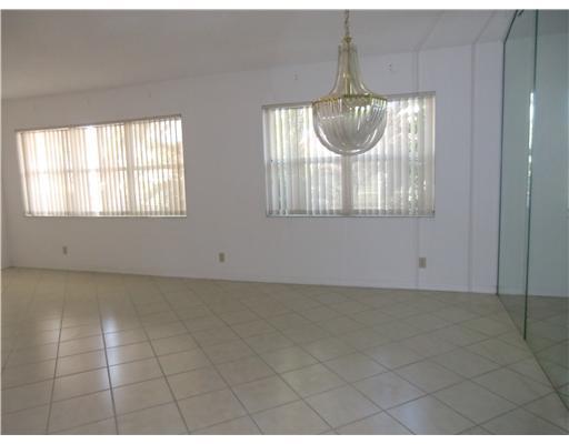 11124 180th Court South Boca Raton, FL 33498 - Photo 8 of 14 Additional Photo