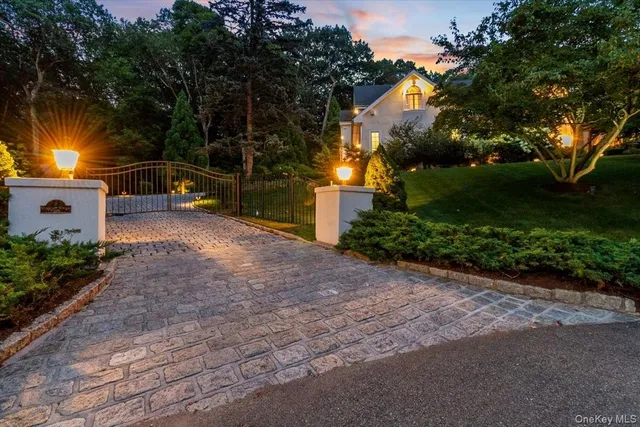 $2,699,000 | 19 Kingdom Ridge Road, Bedford, NY 10506