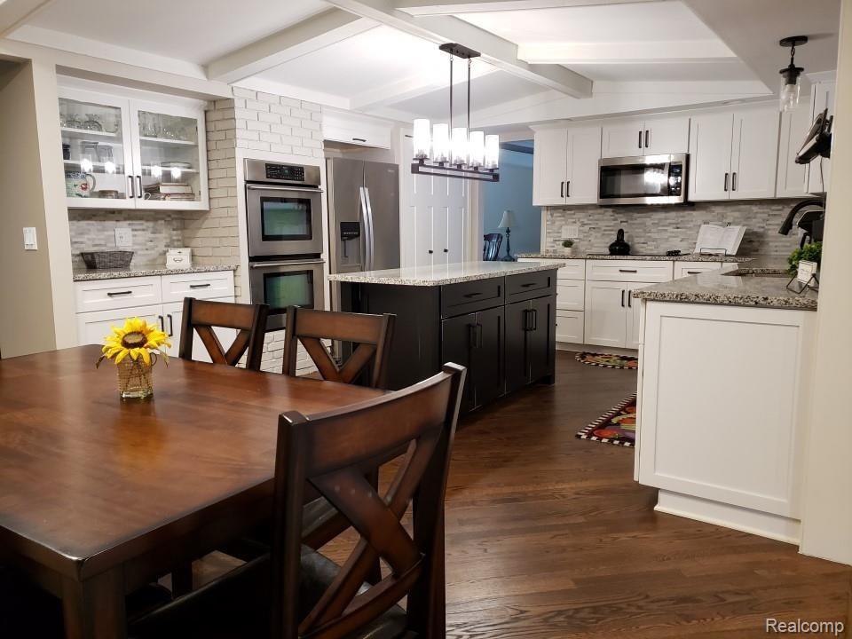 206 Tanglewood Drive Rochester, MI 48309 - Photo 13 of 35 20190519_192657.jpg