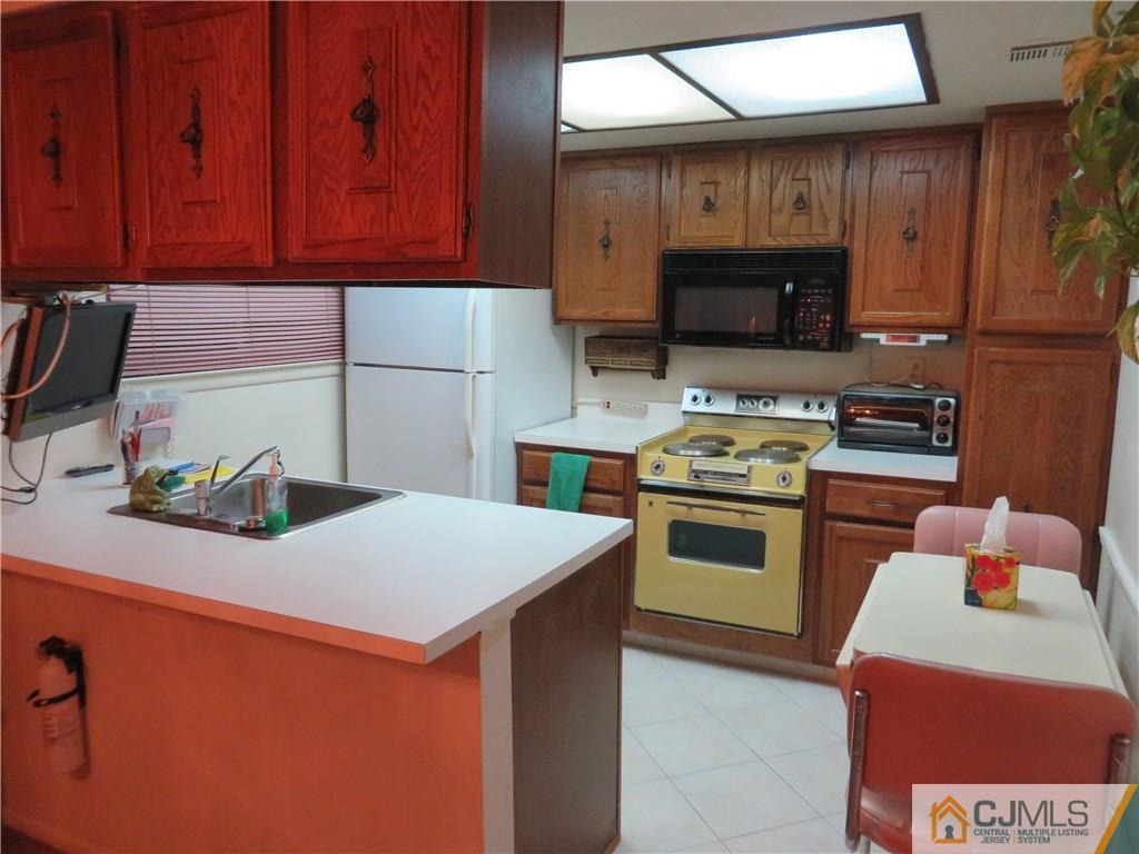 290 B Convent Road Monroe Township, NJ 08831 - Photo 2 of 11 Gallery Image 2