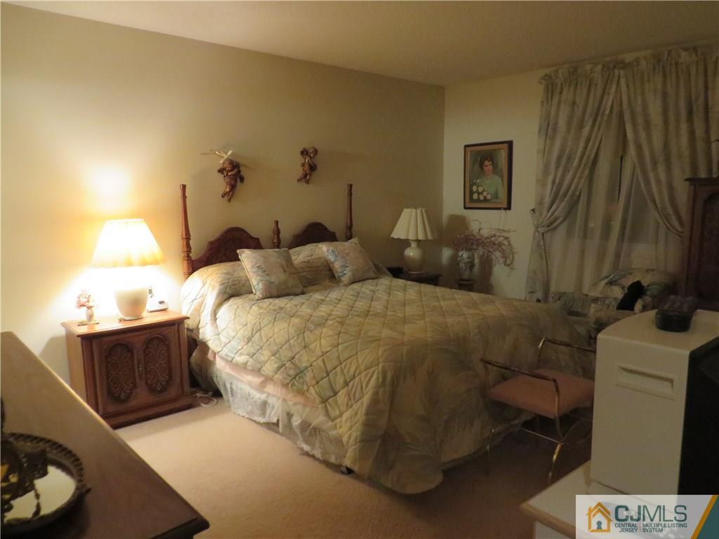 290 B Convent Road Monroe Township, NJ 08831 - Photo 4 of 11 Gallery Image 4