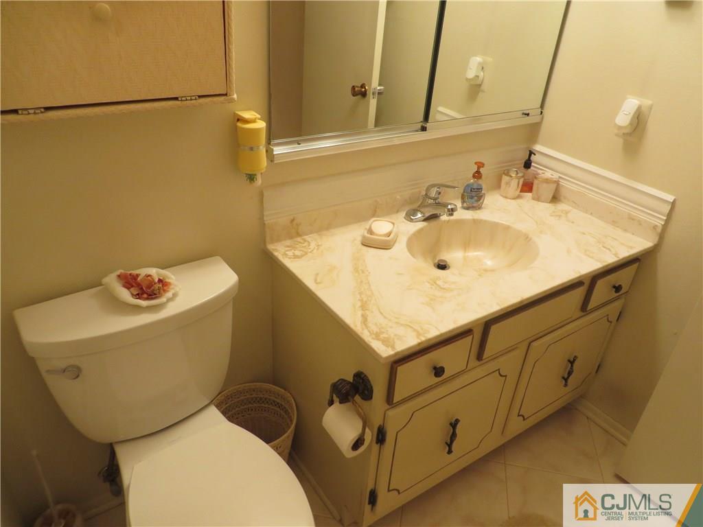 290 B Convent Road Monroe Township, NJ 08831 - Photo 5 of 11 Gallery Image 5