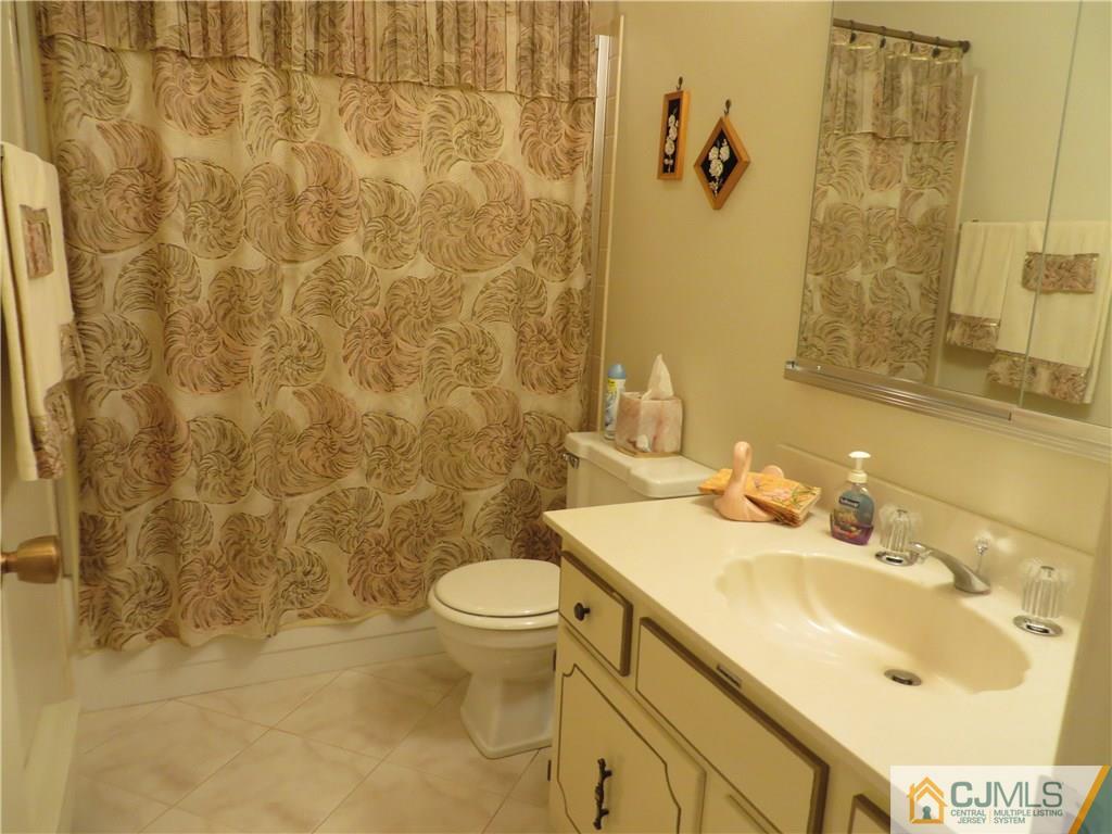 290 B Convent Road Monroe Township, NJ 08831 - Photo 7 of 11 Gallery Image 7