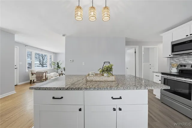 $250,000 | 35 Jasmine Avenue, West Seneca, NY 14224