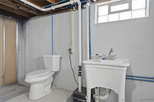 $250,000 | 35 Jasmine Avenue, West Seneca, NY 14224