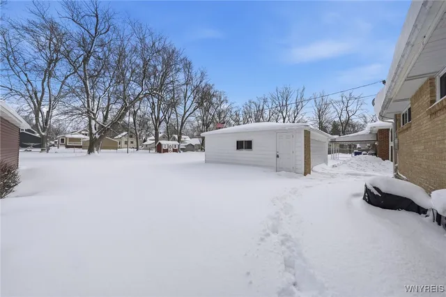 $250,000 | 35 Jasmine Avenue, West Seneca, NY 14224