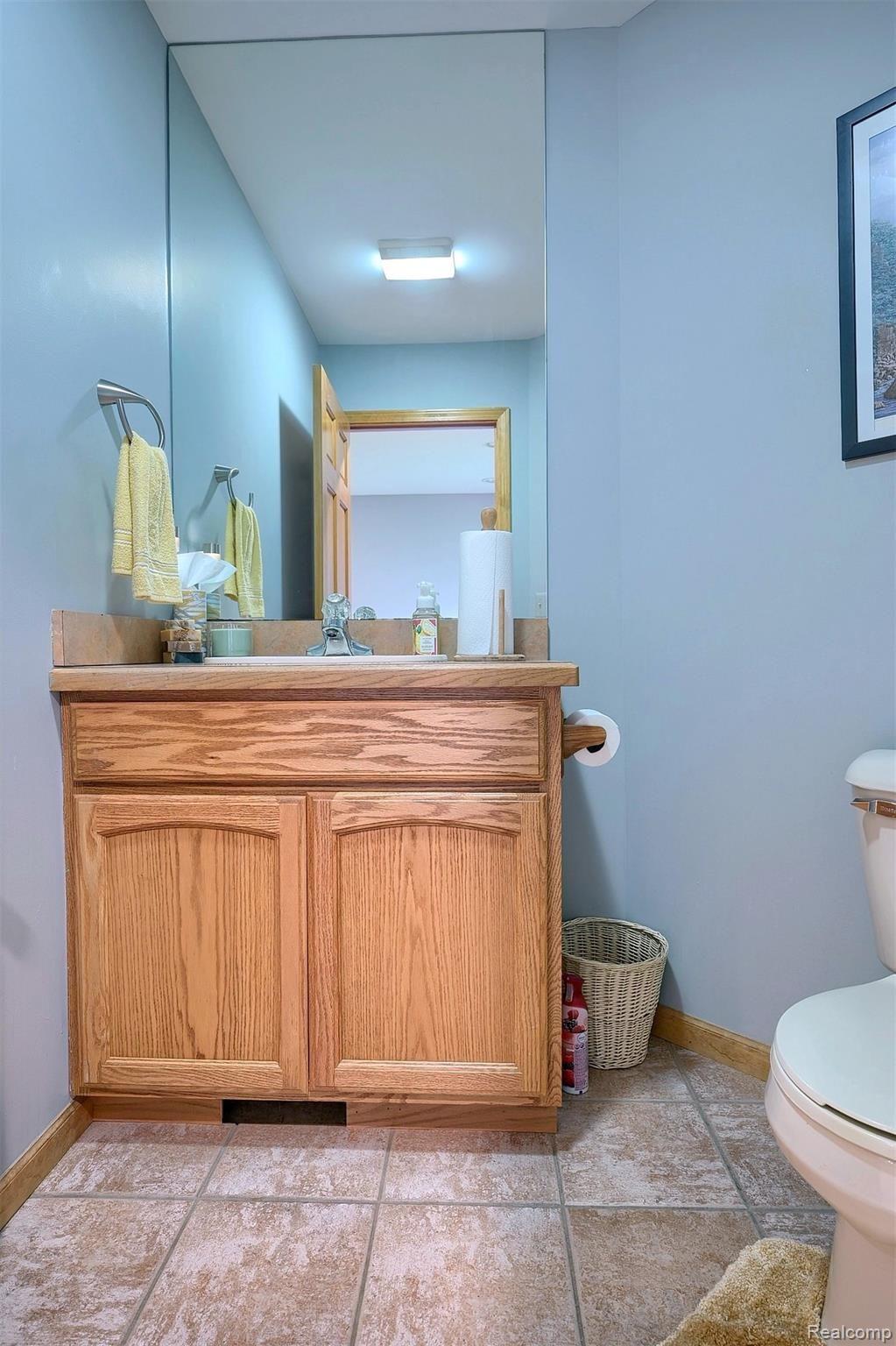 4781 Havens Road Leonard, MI 48367 - Photo 18 of 45 18-Half-Bath.jpg