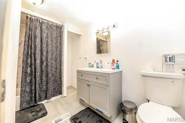 $179,000 | 226 North 8th Street, Belleville, IL 62220