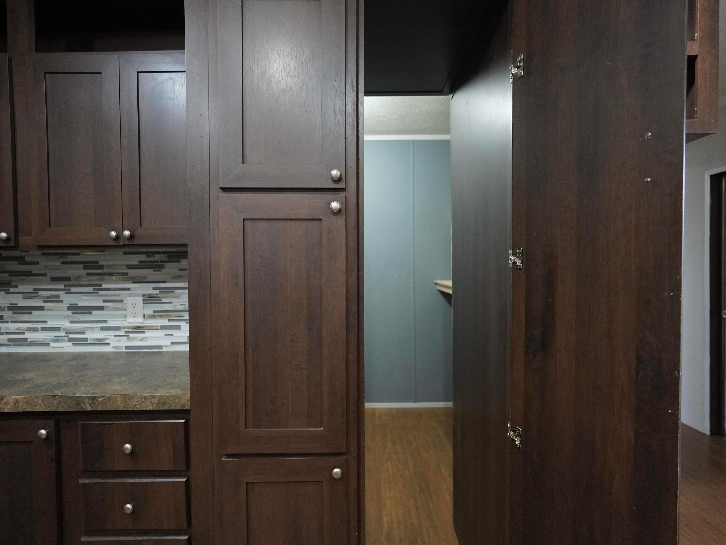 8565 Smith-Calhoun Road, Unit 128 Plain City, OH 43064 - Photo 7 of 22 Kitchen
