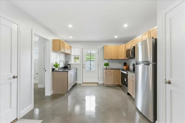$299,900 | 3 Freedom Farm Road, Unit 3, Auburn, ME 04210
