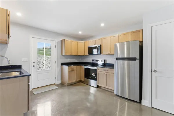 $299,900 | 3 Freedom Farm Road, Unit 3, Auburn, ME 04210