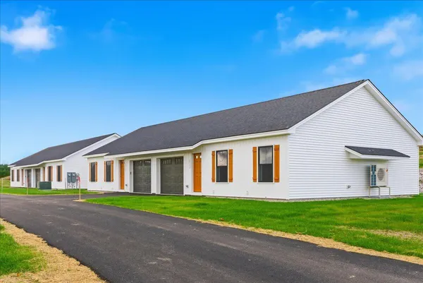 $299,900 | 3 Freedom Farm Road, Unit 3, Auburn, ME 04210