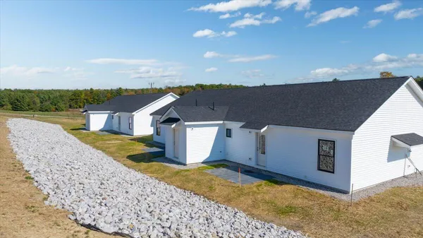 $299,900 | 3 Freedom Farm Road, Unit 3, Auburn, ME 04210