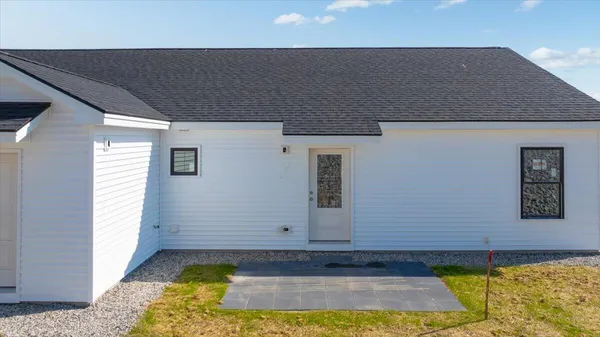 $299,900 | 3 Freedom Farm Road, Unit 3, Auburn, ME 04210
