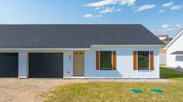$299,900 | 3 Freedom Farm Road, Unit 3, Auburn, ME 04210