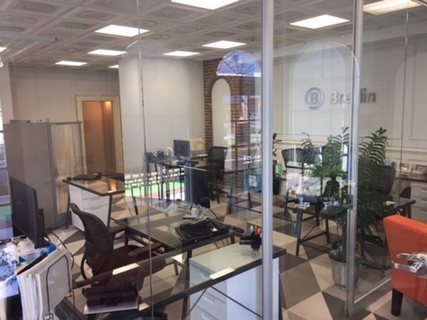 292 Beacon Street, Unit 1 2 Somerville, MA 02143 - Photo 8 of 27 a view of a dining room with furniture