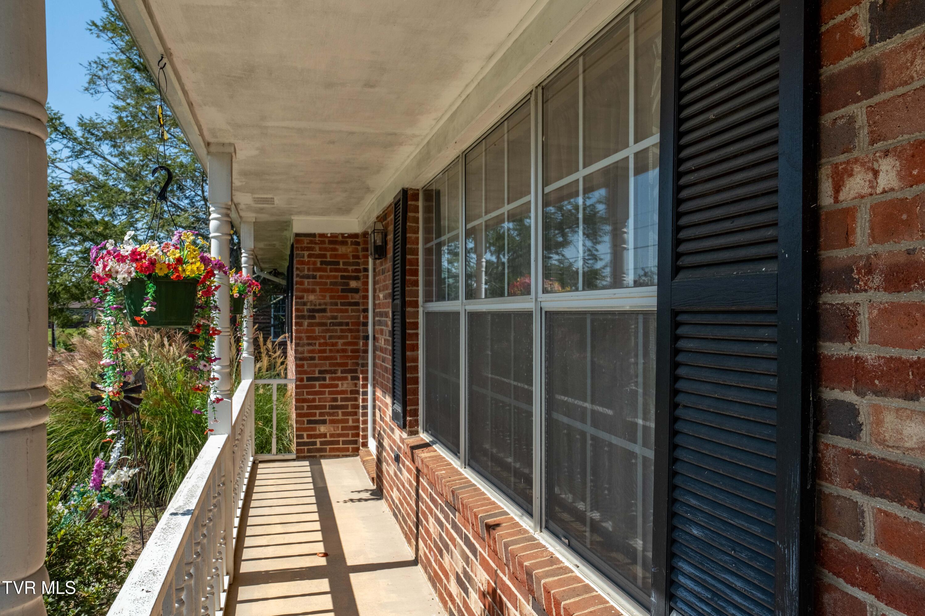 71 Goddard Drive Greeneville, TN 37745 - Photo 14 of 53 71 Goddard Dr (11 of 56)