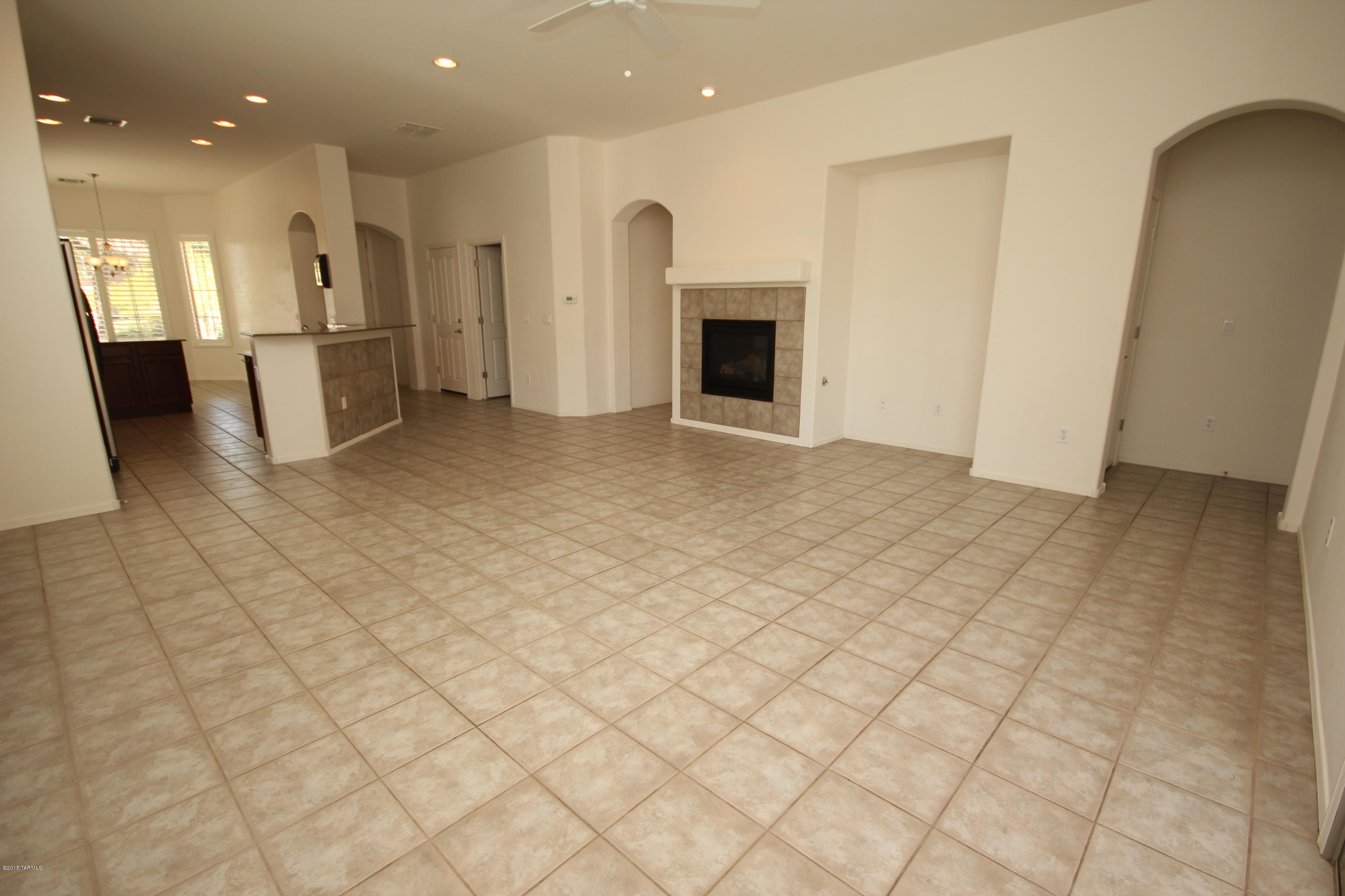 12874 Bloomington Loop Tucson, AZ 85755 - Photo 8 of 44