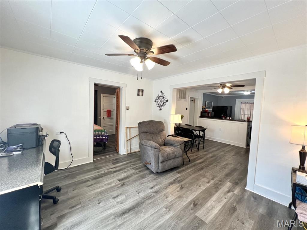 413 West Seward Street Hillsboro, IL 62049 - Photo 6 of 21