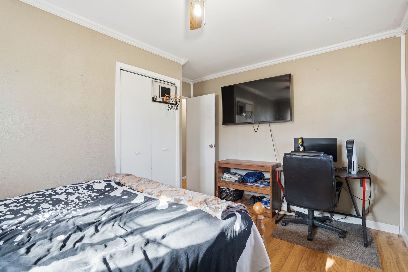 3900 28th Street Rock Island, IL 61201 - Photo 18 of 27 a bedroom with a workspace
