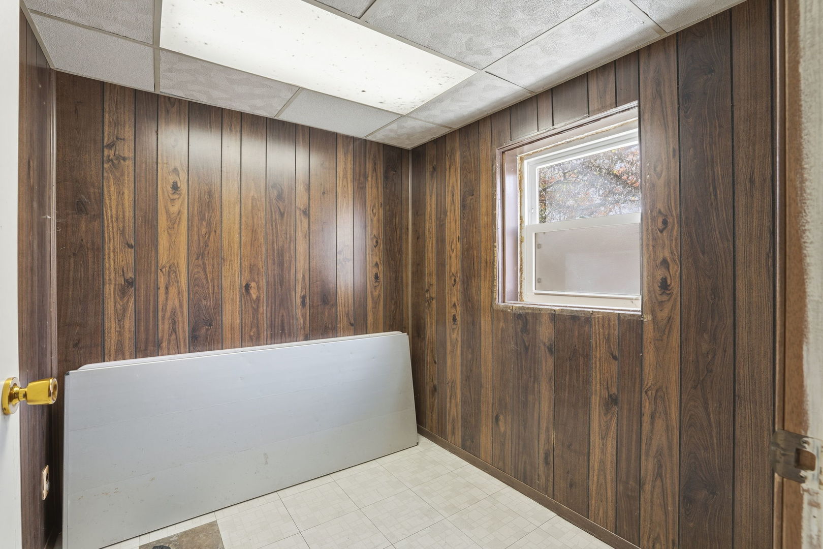 3900 28th Street Rock Island, IL 61201 - Photo 23 of 27 a view of an empty room