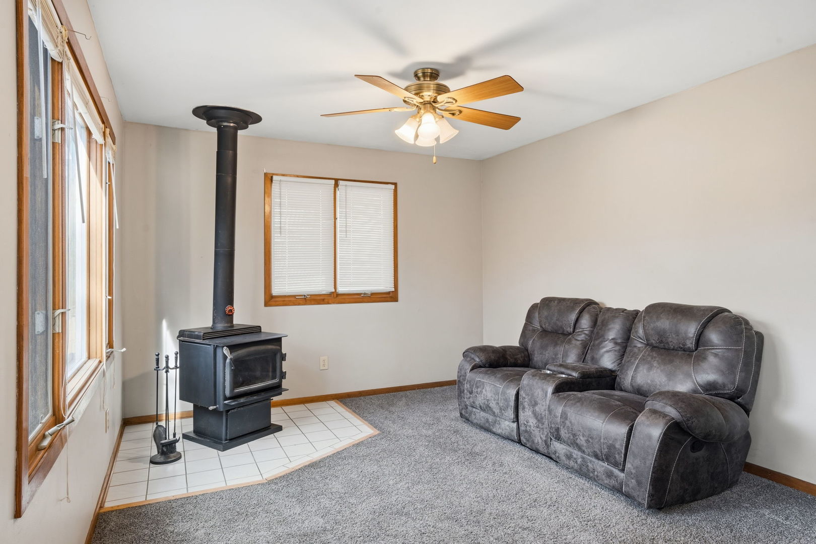 3900 28th Street Rock Island, IL 61201 - Photo 10 of 27 a living room with furniture and a window