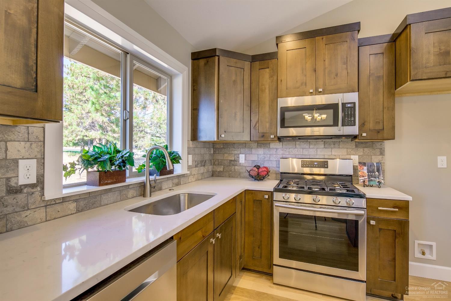 19215 Shoshone Road Bend, OR 97702 - Photo 12 of 25 Additional Photo