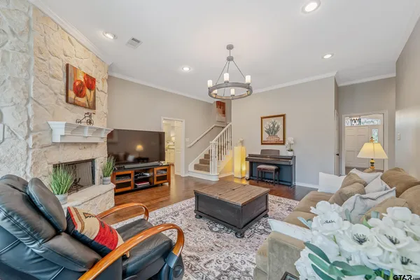 a view of a dining room and livingroom view