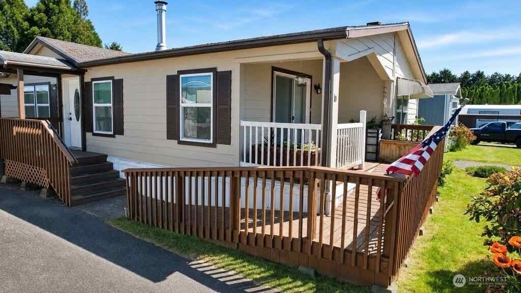 10239 185th Avenue Southwest, Unit 10 Rochester, WA 98579 - Photo 2 of 20