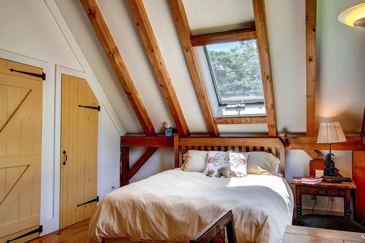 1 Old North Road Chilmark, MA 02535 - Photo 11 of 35 primary bedroom