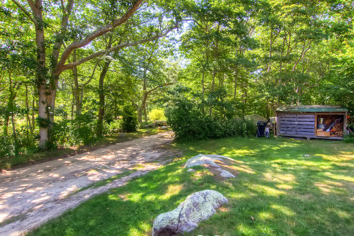 1 Old North Road Chilmark, MA 02535 - Photo 5 of 35 dirveway past the guest cottage