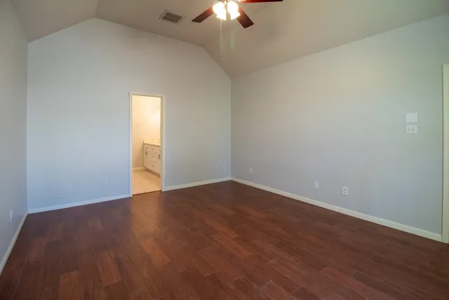 $2,375 | 2111 Grovewood Park, Conroe, TX 77385