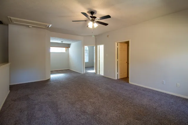 $2,375 | 2111 Grovewood Park, Conroe, TX 77385