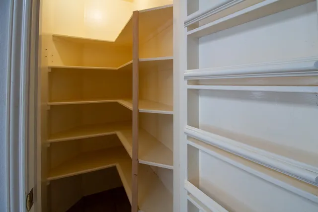 $2,375 | 2111 Grovewood Park, Conroe, TX 77385