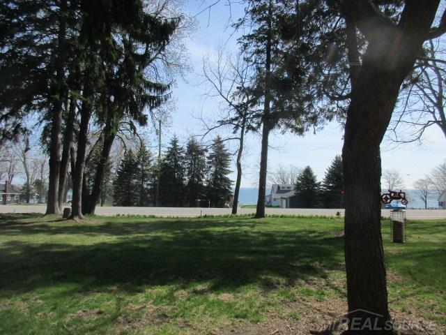2277 North Lakeshore Road Carsonville, MI 48419 - Photo 17 of 25 31347379-16.JPG
