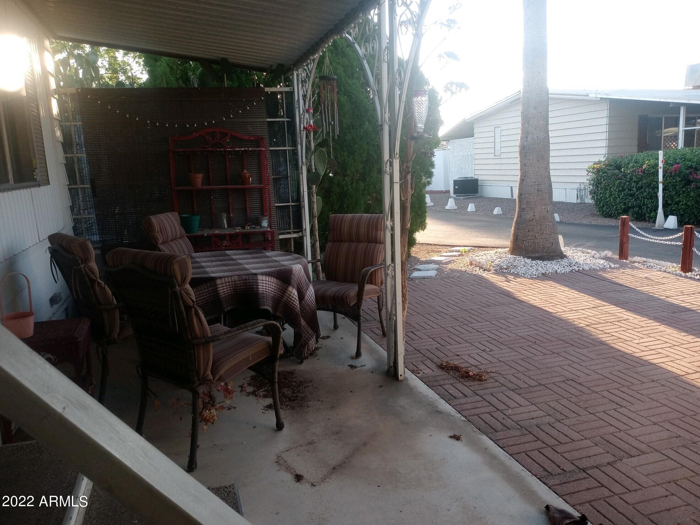 318 South Crismon Road, Unit 24 Mesa, AZ 85208 - Photo 4 of 12 46AB0492-B106-492E-AFA0-A794801AC9EA