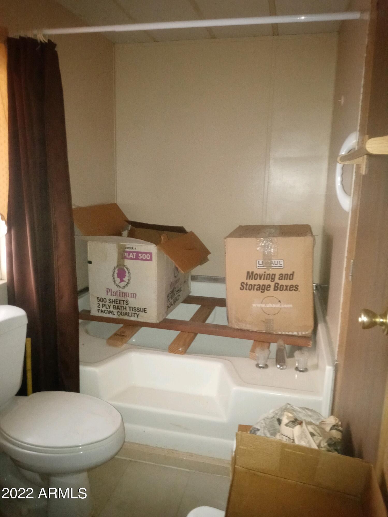 318 South Crismon Road, Unit 24 Mesa, AZ 85208 - Photo 8 of 12 4517B4AF-C622-4D0D-8B81-8A7EC5FC8A13