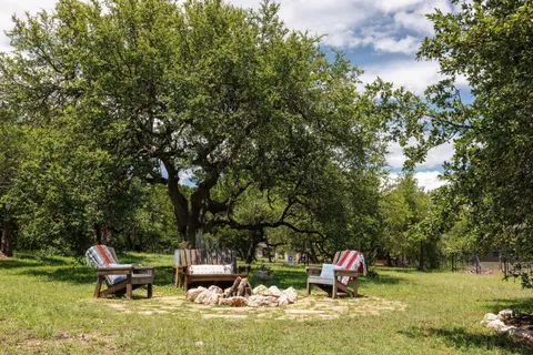 $850,000 | 1135 Blue Ridge Drive, Dripping Springs, TX 78620