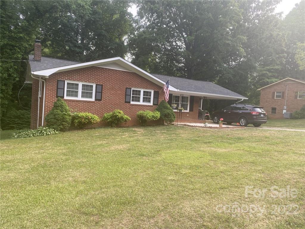 409 3rd St Place Southwest Conover, NC 28613 - Photo 4 of 34 Gallery Image 4
