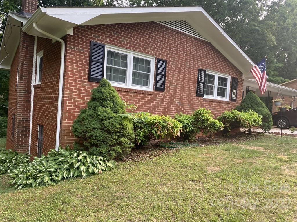 409 3rd St Place Southwest Conover, NC 28613 - Photo 9 of 34 Gallery Image 9