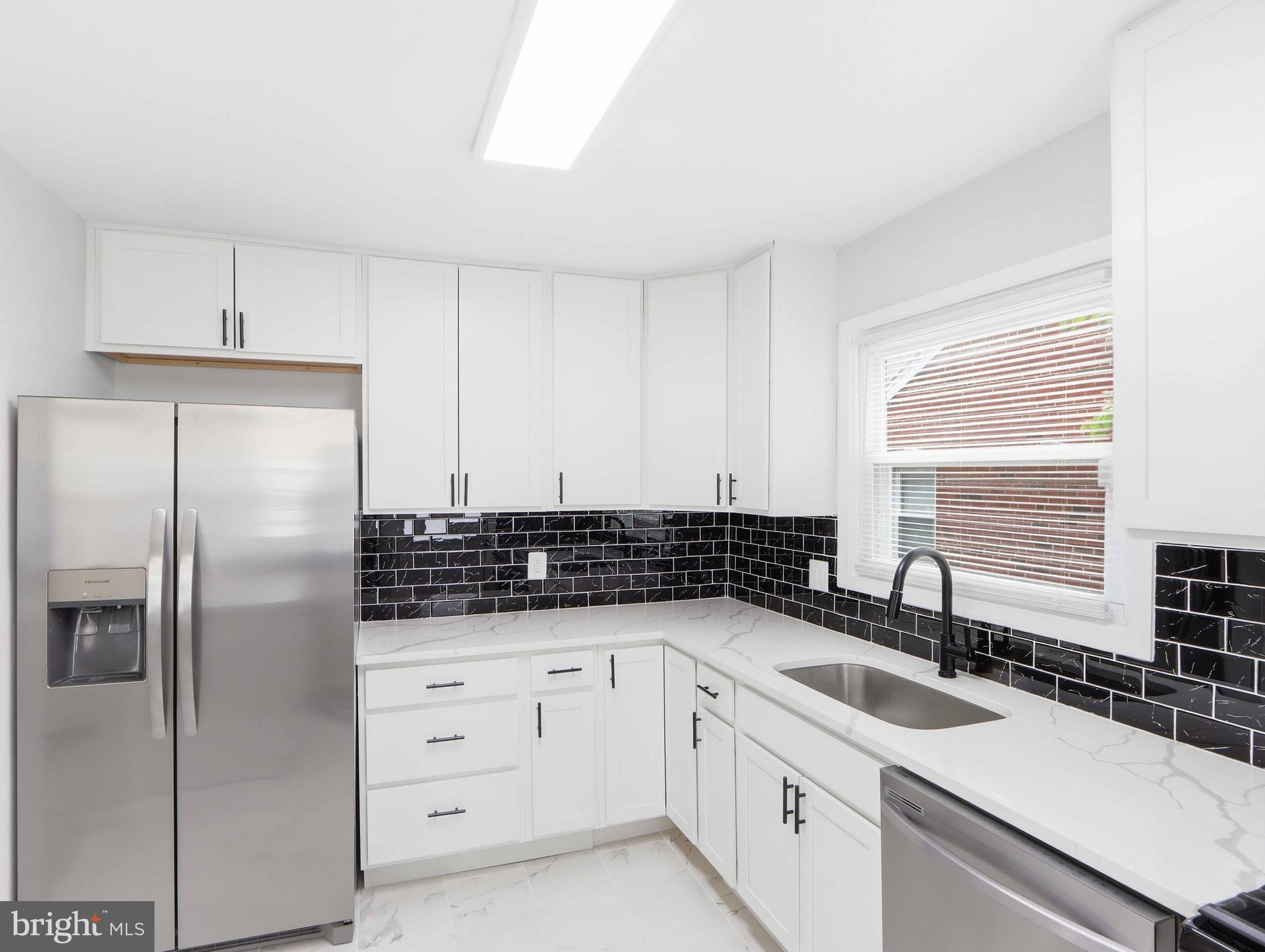 106 Kinship Road Dundalk, MD 21222 - Photo 16 of 43