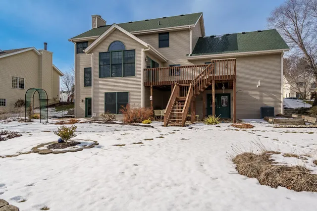 $419,900 | 9293 Forest Ridge Drive, Roscoe, IL 61073