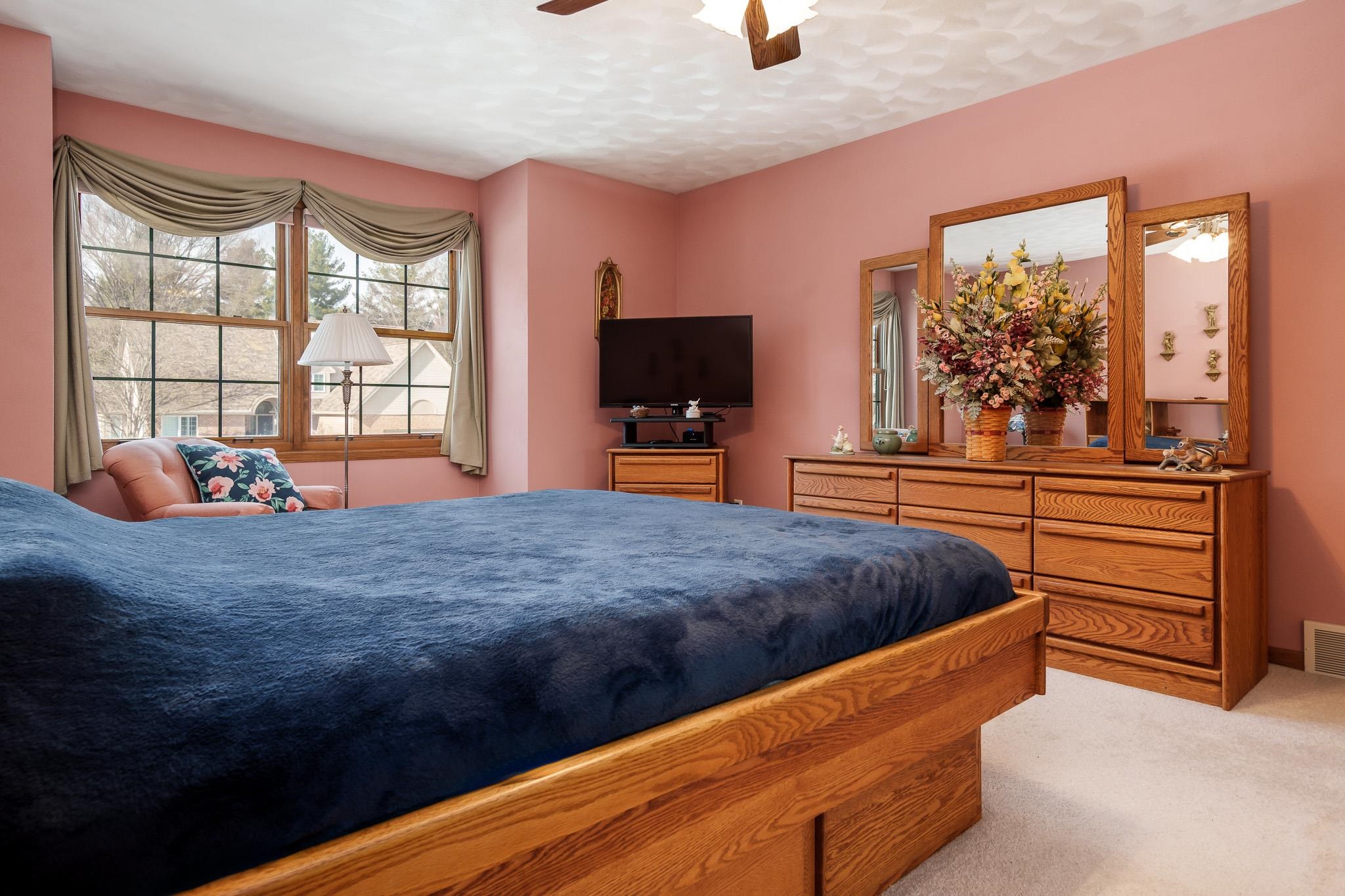 9293 Forest Ridge Drive Roscoe, IL 61073 - Photo 3 of 37