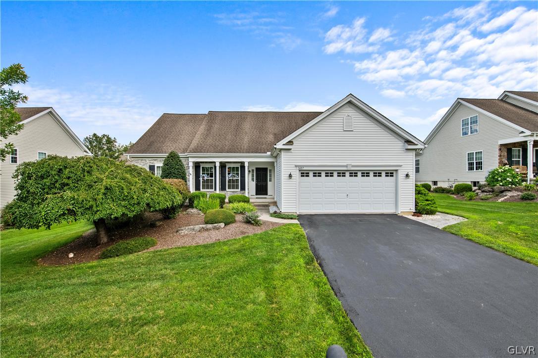 1407 Fox Ridge Easton, PA 18040 - Photo 1 of 21
