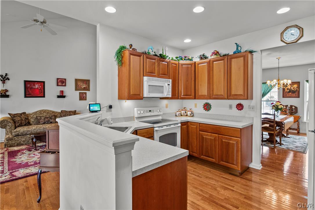 1407 Fox Ridge Easton, PA 18040 - Photo 5 of 21